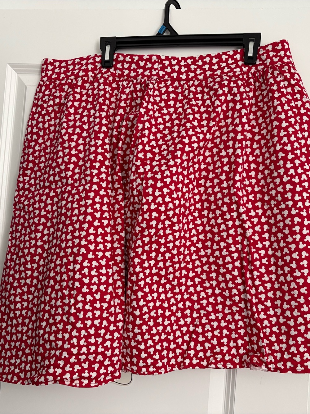 Red and white mickey print skirt
